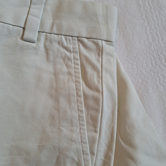 Vineyard Vines boys size 18 Lacrosse embroidered shorts, 1 tiny spot, NWT - Picture 4 of 7